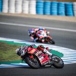 Los lastres de la Ducati tumban a Álvaro Bautista. Ha sido el piloto con más caídas de la temporada en Superbikes 