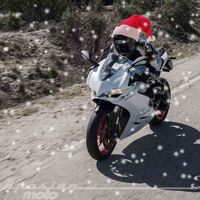 ¡Feliz Navidad de parte de todo el equipo de Motorpasión Moto!