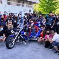 Los moteros de Ourense sorprenden a un niño víctima de bullying en su colegio: "Llevamos siete años entregando juguetes"