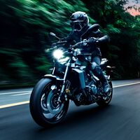 Yamaha estrena el cambio electrónico en la MT-09 Y-AMT, y olvídate del embrague por 500 euros