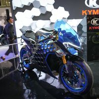 Una de las cosas que menos gusta de las motos eléctricas a los motoristas es que no hacen ruido. Kymco lo ha solucionado: altavoces