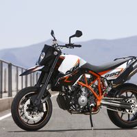 ¡Pillada! La KTM 790 SM está casi lista para debutar en 2020 y hacer frente a la Ducati Hypermotard 950