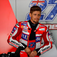 Casey Stoner podría abandonar su rol de probador de Ducati en MotoGP por una lesión de hombro