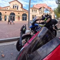 Delito es que un policía en moto te pregunte si tu Honda CBR de 500 cc es una 125, y no si intenta ligar contigo o no