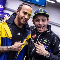 Lewis Hamilton podría ser el nuevo jefe de Marc Márquez. Quiere comprar el equipo Gresini Racing de MotoGP