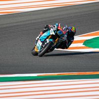 Jorge Navarro vuela en Cheste para hacer la pole position de Moto2 por 17 milésimas