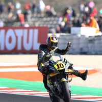 Luca Marini lidera otro insultante dominio de Ducati para que Pecco Bagnaia no pierda los nervios en Valencia