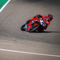 Nicolò Bulega arrasa en MotorLand con su Ducati dejando visto para sentencia el mundial de Supersport