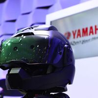 Yamaha quiere que lo veas todo con un casco revolucionario: lleno de cámaras y con realidad aumentada