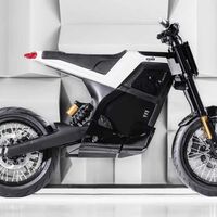 La última moto eléctrica de Peugeot parece un juguete, pero cuesta como una Yamaha XSR900 GP. Y eso explica muchas cosas