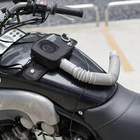 El inventaco japonés definitivo para ir fresquito en la moto es este ventilador con turbo. Sí, es legal y muy barato