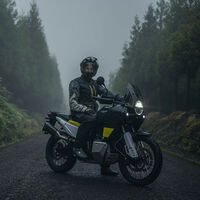 La Husqvarna Norden 901 ya es real: una moto de corte aventurero y alma trail con motor bilicilíndrico de 105 CV