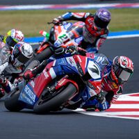 Horarios Superbikes Donington Park 2024: Fechas, favoritos y cómo ver las carreras en directo por TV y online 