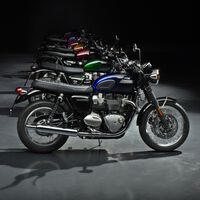 Triumph Bonneville Stealth Editions: una edición limitada aún más sexy con pintura a mano que cambia con la luz