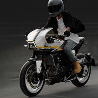 Kove se atreve con las café racer. Esta es la versión china de la Honda Hawk 11, y podríamos verla en Europa