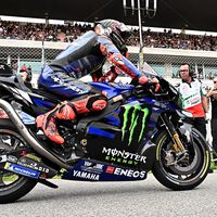 Yamaha está preparando un motor V4 para su MotoGP, y eso explicaría la renovación de Fabio Quartararo 