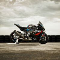 ¡Salvaje! La nueva BMW M 1000 RR es igual de potente pero ahora alcanza 314 km/h. Así lo ha conseguido