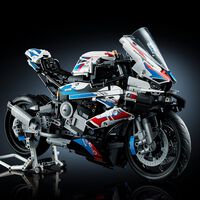 Esta BMW M 1000 RR a escala hecha con piezas de LEGO promete ser el regalo estrella de estas Navidades  