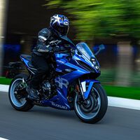 La nueva Suzuki GSX-8R ya tiene precio, y va a ser la gran rival deportiva de la Yamaha R7 y la Honda CBR650R