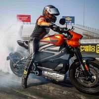 Harley-Davidson dijo que se acabarían las motos ruidosas y que serían 100 % eléctricas. Ahora juegan una carta maestra: una híbrida