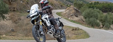 Probamos la Triumph Tiger Rally Pro 1200: una gran felina con hambre de viaje, cómoda y muy equipada