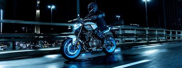 Giro de 180º en la Yamaha MT-07. Su naked más vendida ahora parece otra, sin embrague y con algo que todos pedían