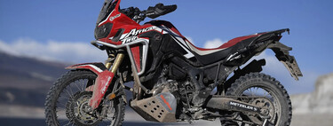 La Honda Africa Twin es la trail que reina en las alturas. Ha escalado cuatro picos del Himalaya en tiempo récord 