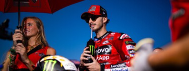 "Me encanta Ducati, pero...". Pecco Bagnaia no descarta cambiar de equipo en MotoGP tras convivir con Marc Márquez 