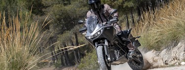 Probamos la Zero DSR A2: una moto trail 100% eléctrica que roza los 200 km de autonomía y te hace plantearte cosas