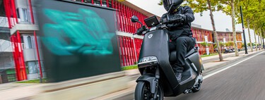 Probamos las Yadea C1S Pro y G5 S: dos scooter eléctricos solventes en ciudad que gastan menos de 1 euro al día