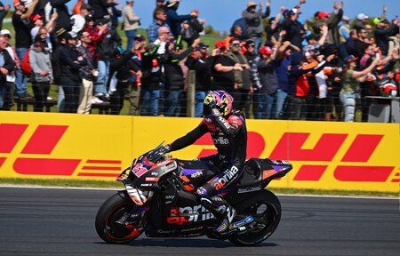 Bronca a Aleix Espargaró. Pecco Bagnaia teme que el mejor amigo de Jorge Martín pueda ser juez del mundial de MotoGP 