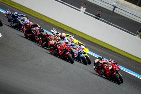 Cambio en los horarios de MotoGP para la visita a Australia. Cómo ver la carrera en directo online por internet y TV