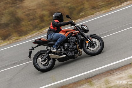 Triumph Street Triple 765 R A2 2025 Prueba 022