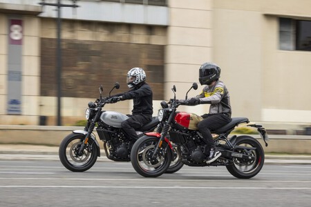 Guerrera, pero no mucho. La nueva Royal Enfield Guerrilla 450 es una naked para los más clásicos del carnet A2 por un precio muy jugoso