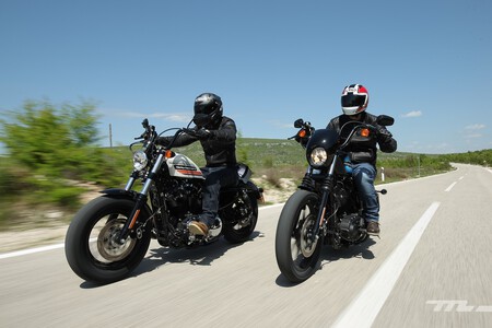 Prohibido circular en moto con colegas, o multazo. La medida de un pueblo porque las motos "molestan" a los vecinos