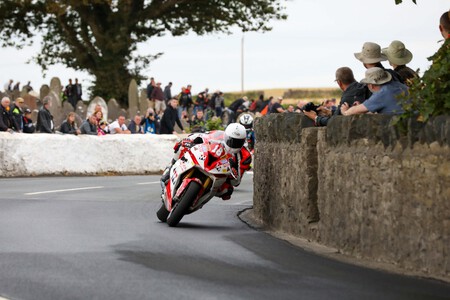 Tragedia en la Isla de Man: dos personas han fallecido durante la clasificación de Superbikes de la Southern 100 