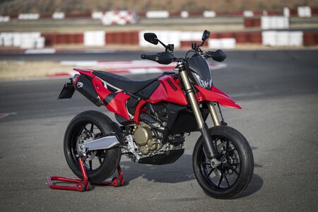 Ducati Hypermotard 698 Mono 2024 112