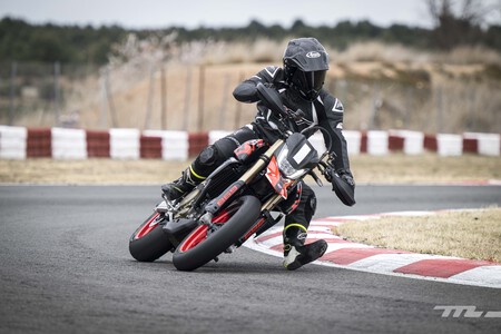 Ducati Hypermotard 698 Mono 2024 Prueba 040