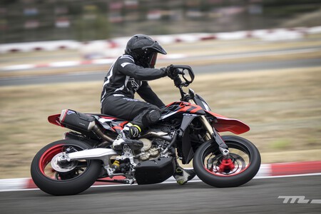 Ducati Hypermotard 698 Mono 2024 Prueba 025