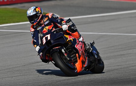 La revolucionaria cúpula minimalista de Pedro Acosta con la que KTM dejó boquiabierto a todo MotoGP en Barcelona 