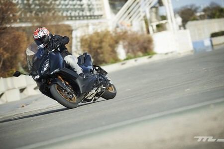 Yamaha Tmax 2022 Prueba 007