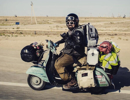 Dar la vuelta al mundo en Vespa en 80 días. Este alemán lo hizo, "y pudieron ser 76, pero decidí parar en Valladolid a beber vino y comer jamón"