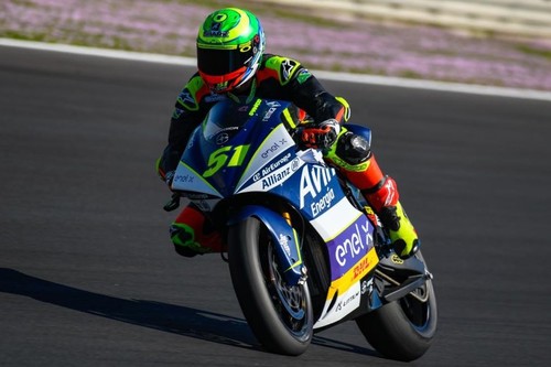 Eric Granado completa el doblete en Cheste y Matteo Ferrari es el primer campeón de motos eléctricas