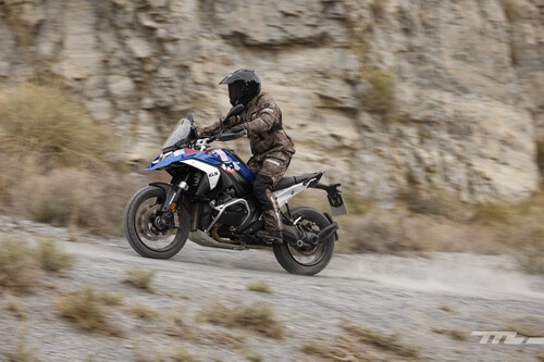 Probamos la BMW R 1300 GS: la reina de las trail es más potente que nunca, pero sobre todo es más ligera y ultraequipada