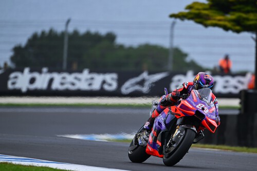 Jorge Martín roza el récord de Phillip Island para quitarle la pole a Marc Márquez y asustar a Pecco Bagnaia