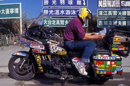 El viaje en moto más grande jamás contado. 735.000 kilómetros sobre una Honda Gold Wing atravesando guerras para batir un récord