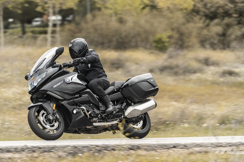 Probamos la BMW K 1600 GT: una viajera incansable de seis cilindros que brilla por lujo y comodidad