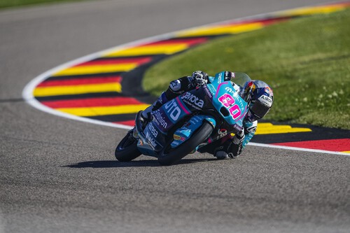 El colombiano David Alonso ya huele a campeón del mundo tras otra victoria dominante en Sachsenring 